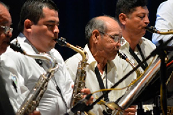 orquesta-de-camara-23DF875B1-B6B4-7339-AA4D-ED5B504BB142.jpg